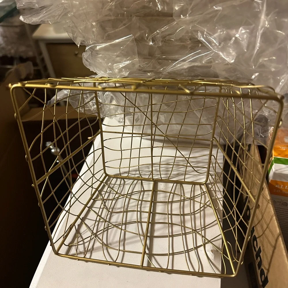 Avon vintage set of 4 Gold colored metal wire basket for storage/gifting